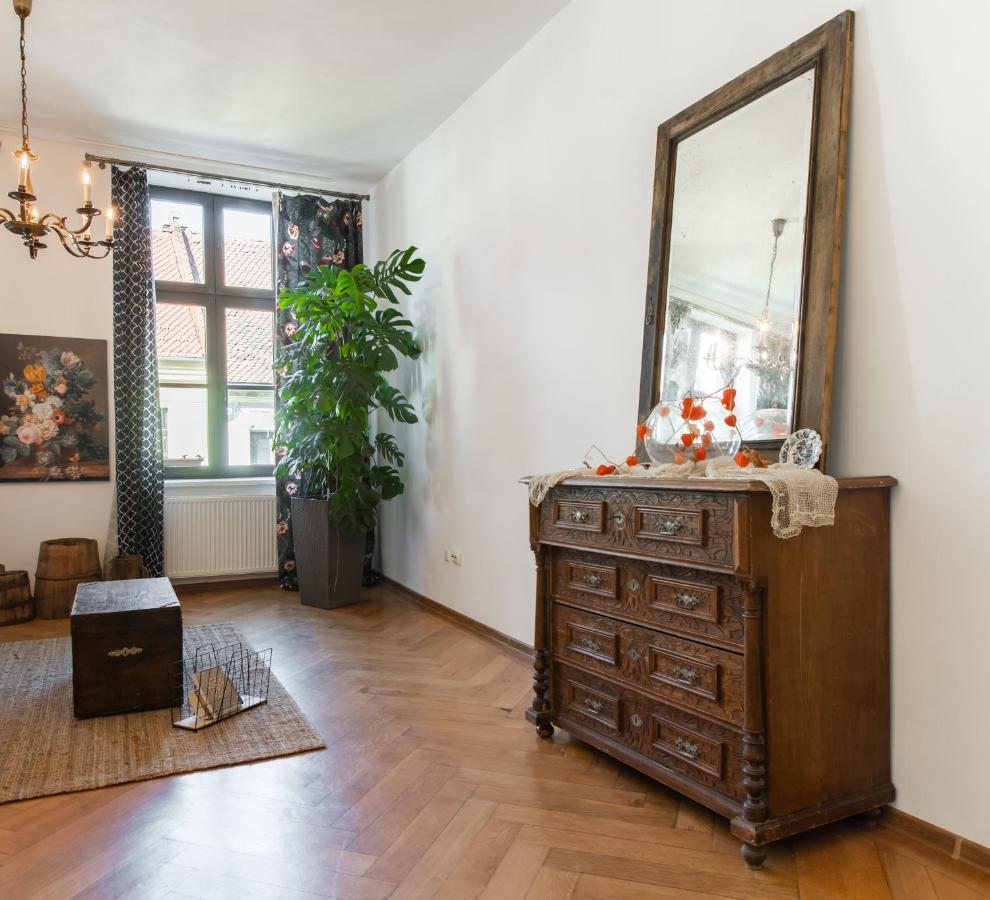 City Center Art Deco Apartment Braşov Eksteriør bilde