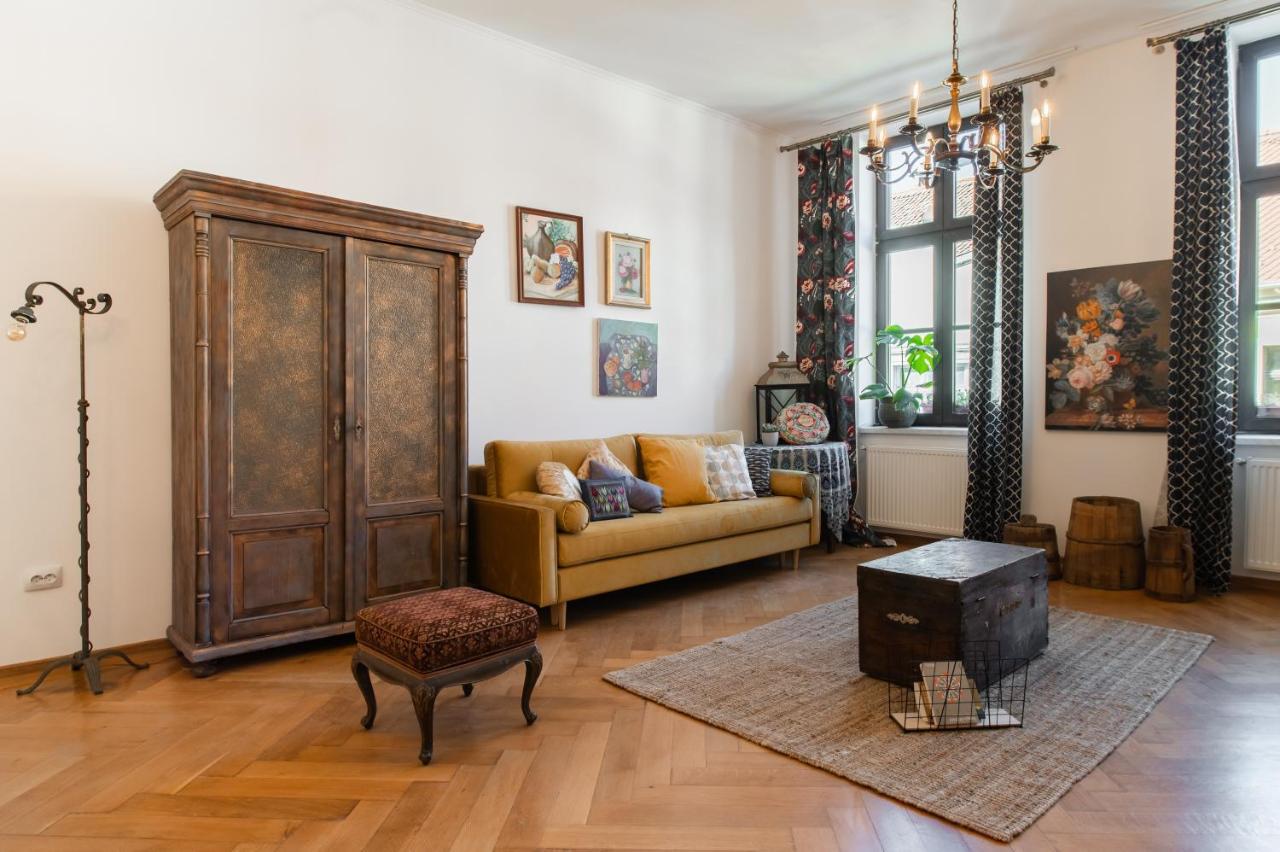 City Center Art Deco Apartment Braşov Eksteriør bilde